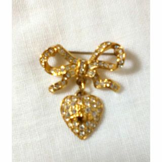 Vivienne Westwood(ブローチ/コサージュ)のフリマアイテム一覧 Vivienne Westwood(ブローチ/コサージュ)のフリマアイテム一覧