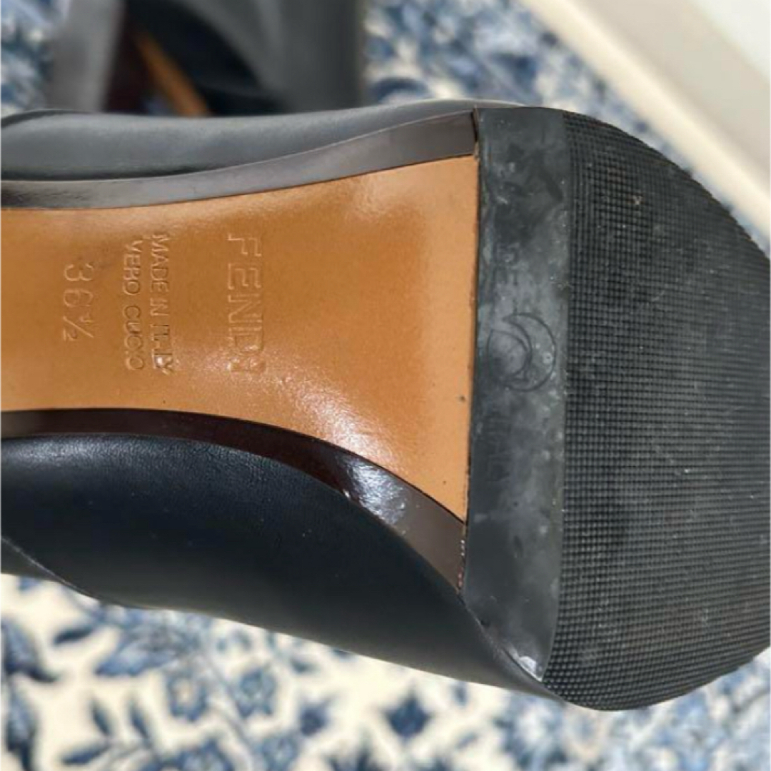 早い者勝ち!Fendi フェンディ 黒ブーツ ショート 早い者勝ち!Fendi フェンディ 黒ブーツ ショート