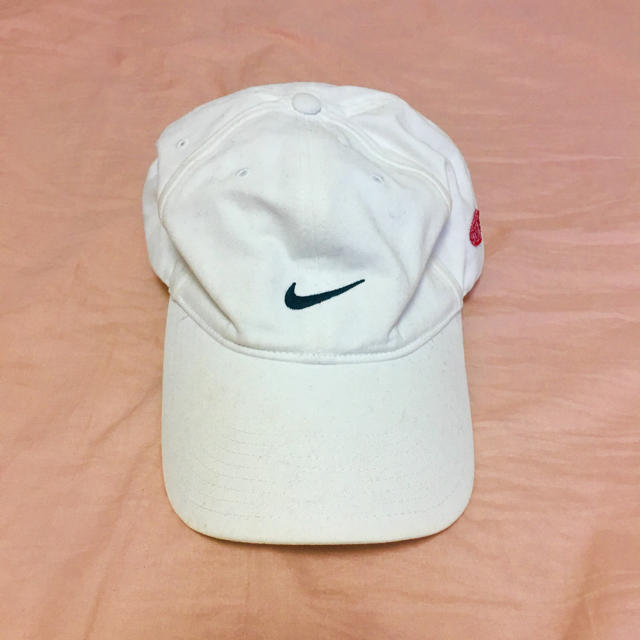 NIKE(ナイキ)のNike White Cap レディースの帽子(キャップ)の商品写真