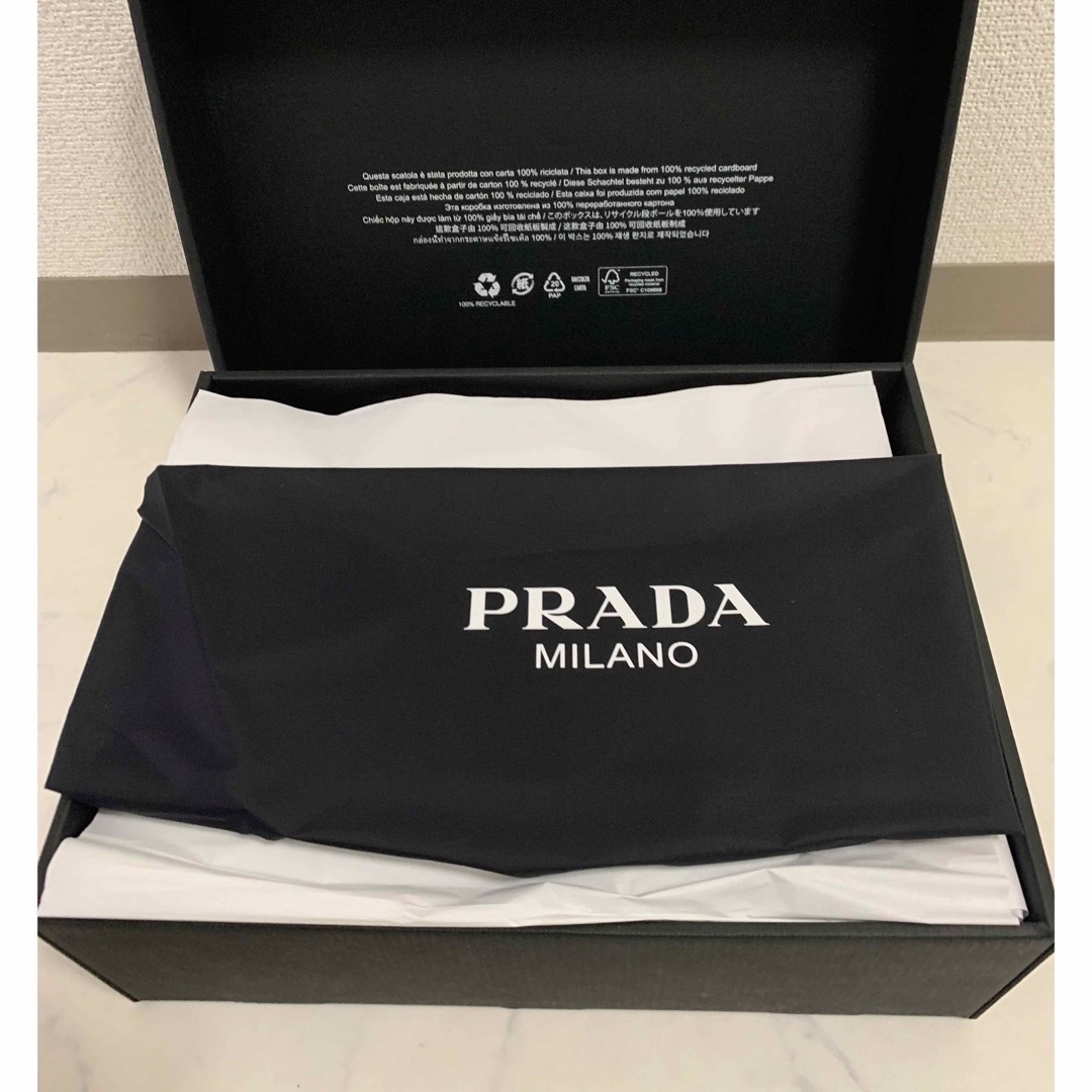 PRADA 厚底スニーカー ホワイト PRADA 厚底スニーカー ホワイト