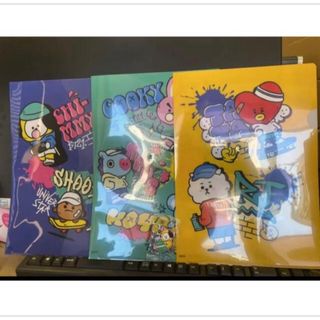ビーティーイシビル(BT21)のくら寿司　BT21 クリアファイル３枚＋ストラップ1つ(キャラクターグッズ)
