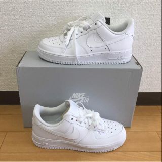 ナイキ(NIKE)の期間限定お値下げ【新品】ナイキ★エアフォース1 ホワイト 白 白スニーカー(スニーカー)