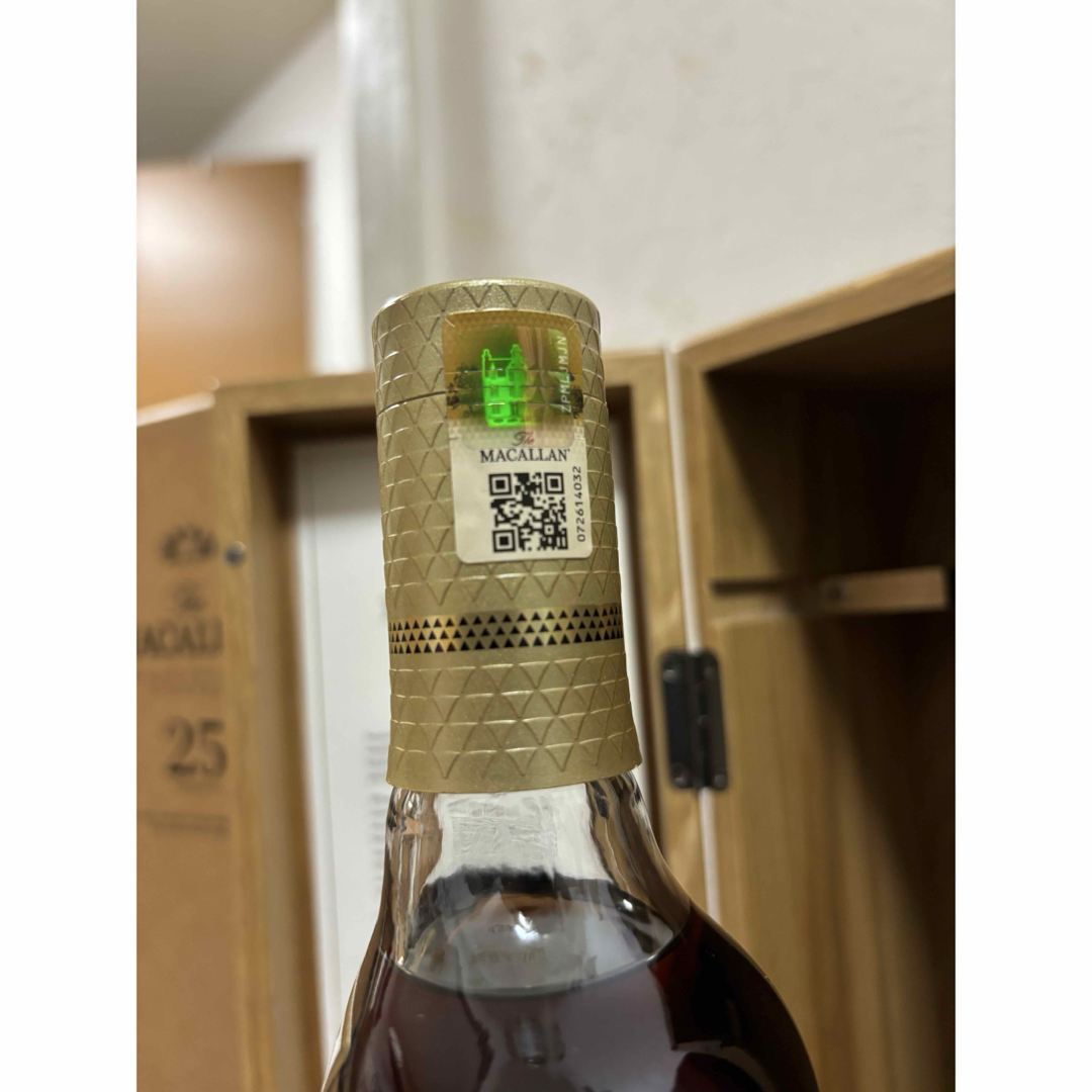 MACALLAN 25年 700ml ウイスキー 木箱付 新品未開封 マッカラン MACALLAN 25年 700ml ウイスキー 木箱付 新品未開封 マッカラン