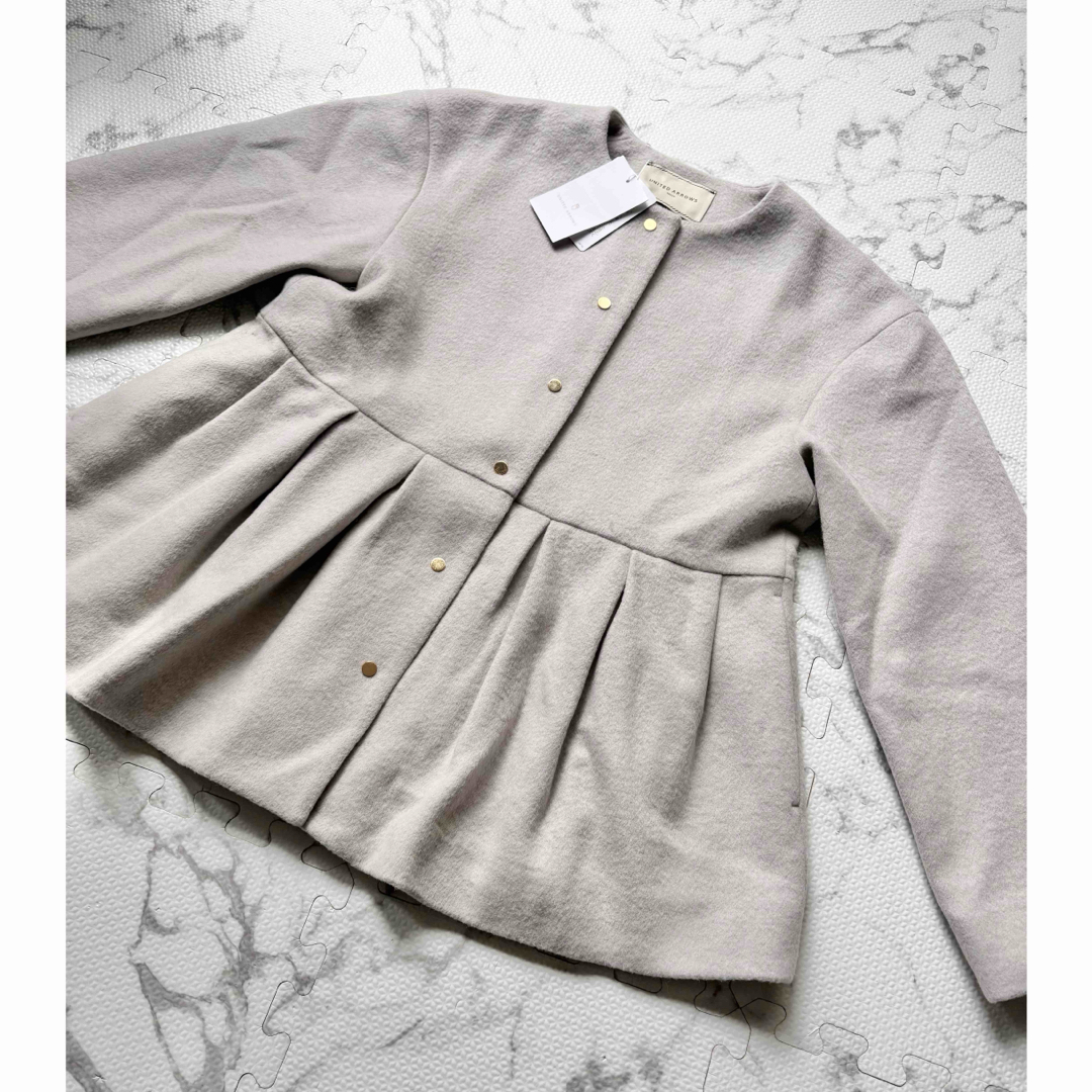 新品】UNITED ARROWS ペプラム ショート コート グレージュ 新品】UNITED ARROWS ペプラム ショート コート グレージュ
