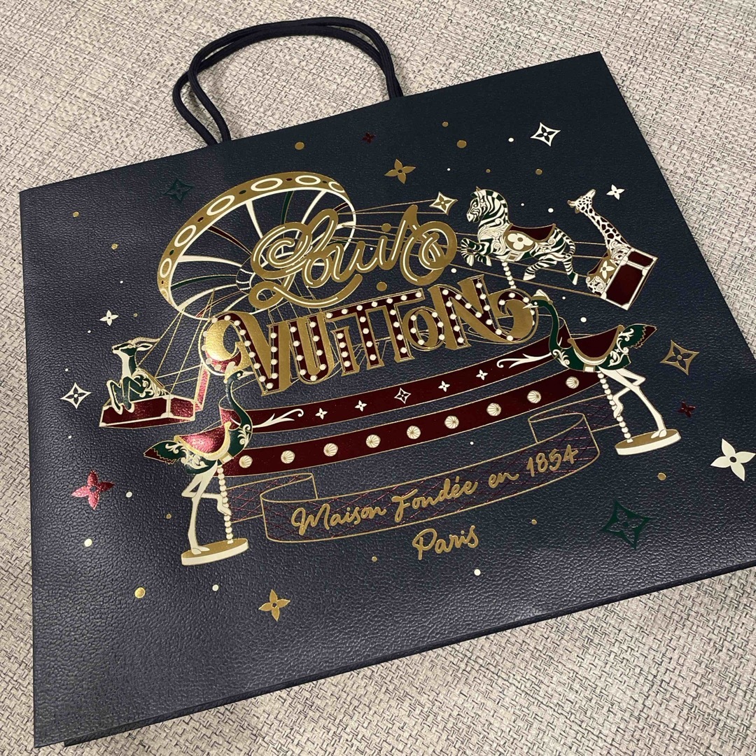 LOUIS VUITTON - ルイヴィトン ホリデー ショッパーの通販 by LOUIS VUITTON - ルイヴィトン ホリデー ショッパーの通販 by