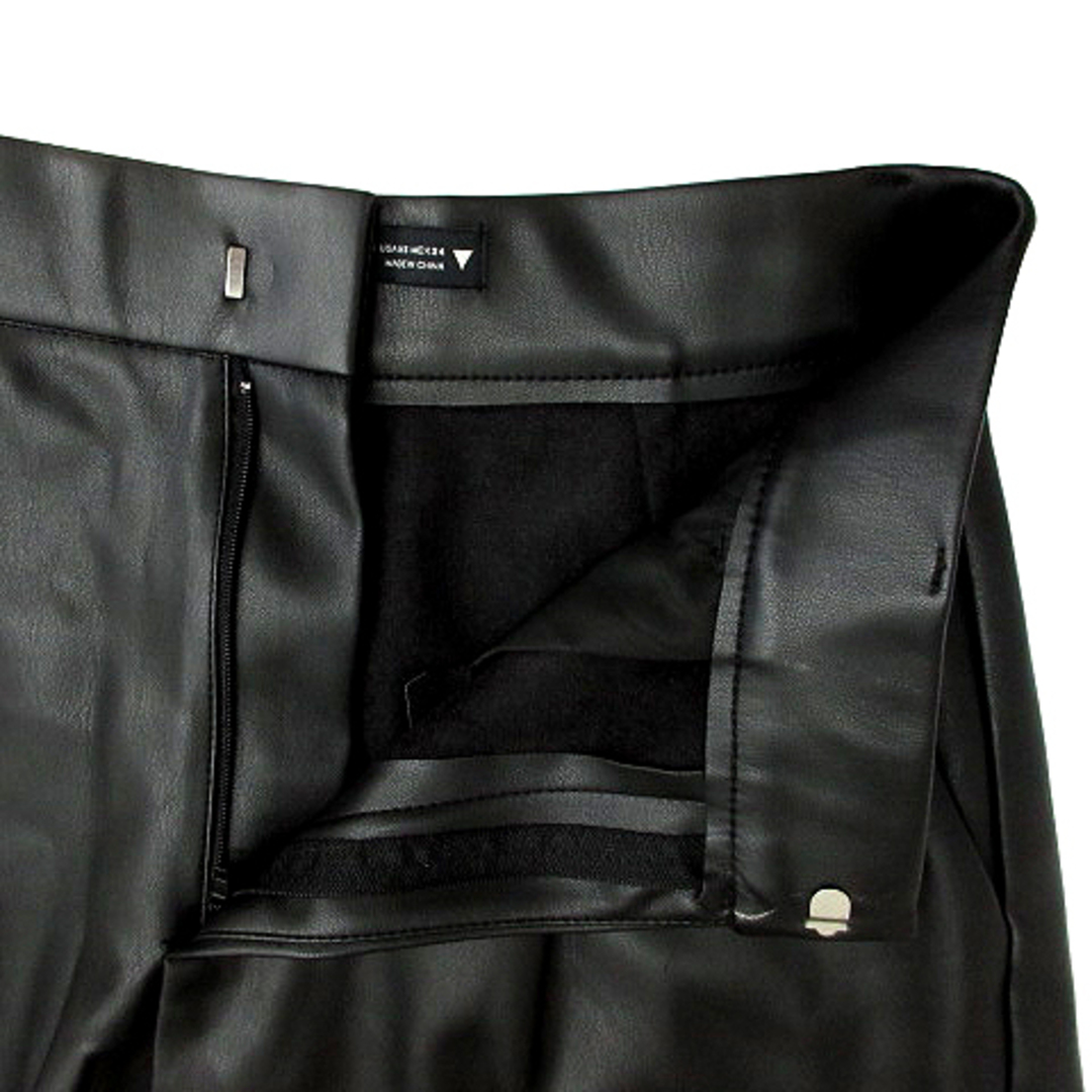 ZARA - ザラ ZARA フェイクレザー ショート パンツ ブラック 黒 ZARA - ザラ ZARA フェイクレザー ショート パンツ ブラック 黒
