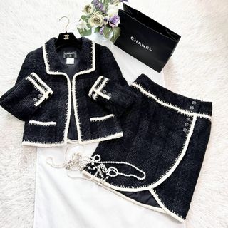 CHANEL(スーツ ・ ホワイト/白色系)のフリマアイテム一覧 CHANEL(スーツ ・ ホワイト/白色系)のフリマアイテム一覧