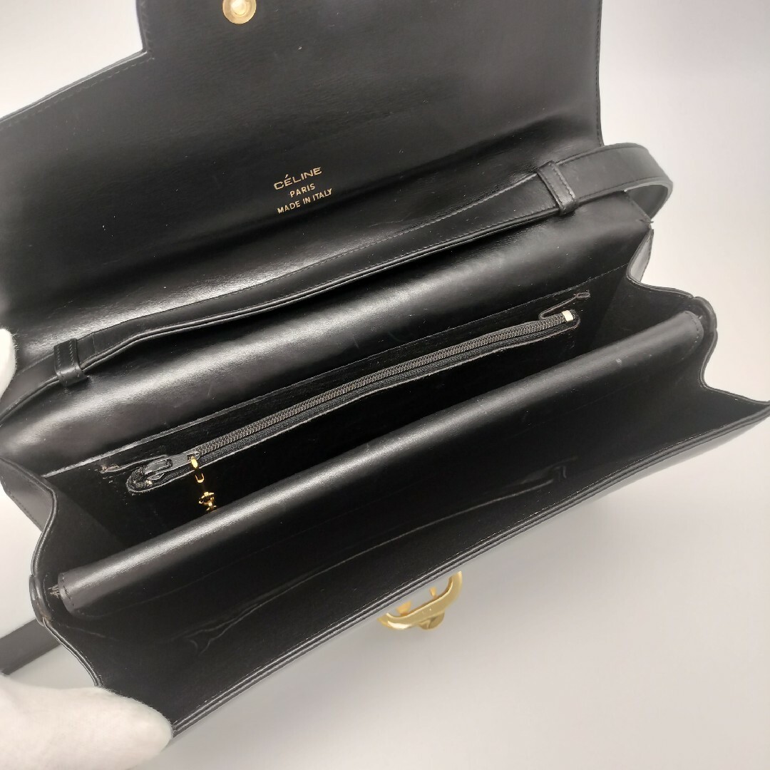 CELINE - 極美品✨セリーヌ ショルダーバッグ レザー ブラック CELINE - 極美品✨セリーヌ ショルダーバッグ レザー ブラック
