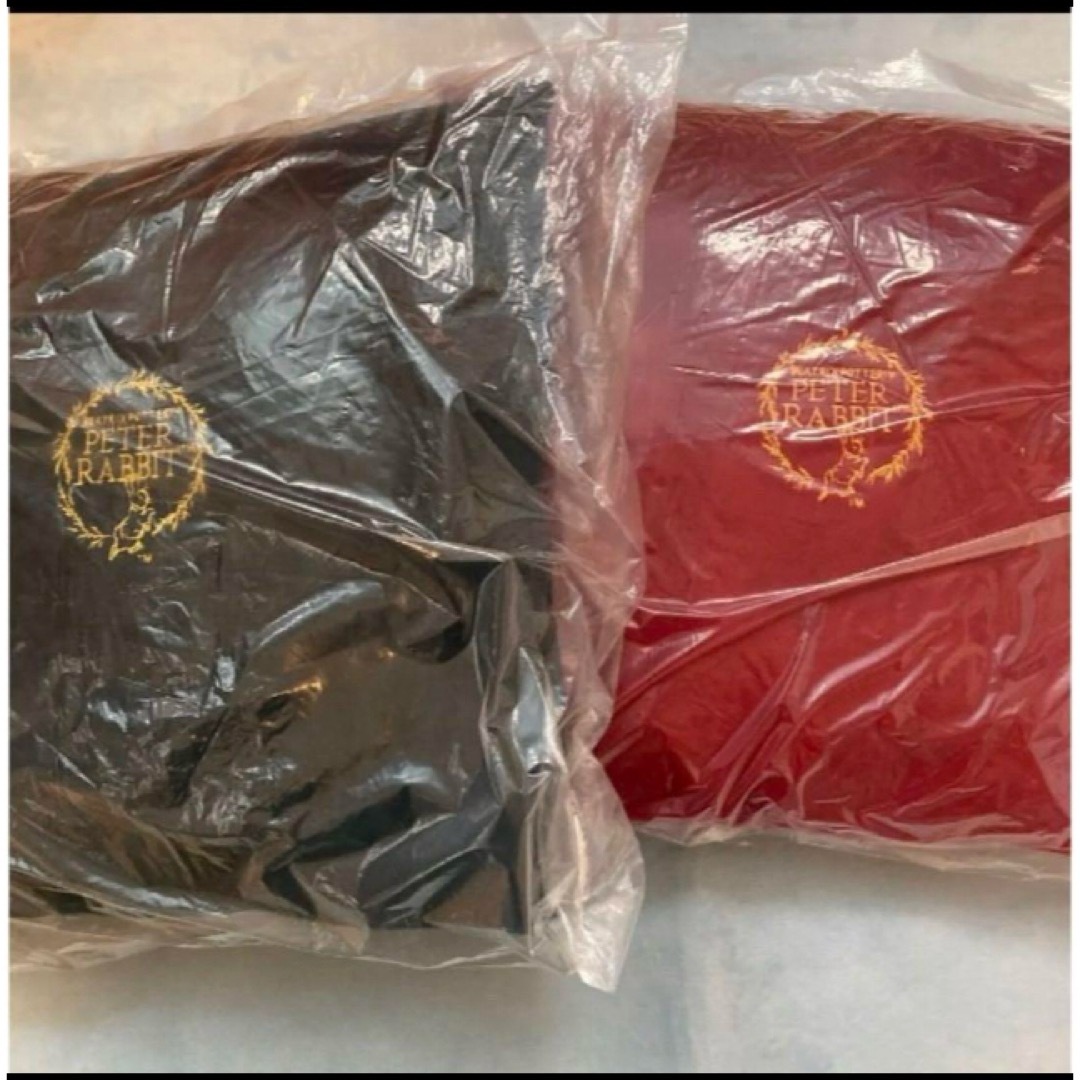 ピーターラビットオリジナルクッション2個&ブランケット兼 ピーターラビットオリジナルクッション2個&ブランケット兼