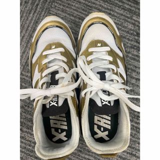 New Balance(スニーカー ・ ゴールド/金色系)のフリマアイテム一覧 New Balance(スニーカー ・ ゴールド/金色系)のフリマアイテム一覧