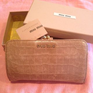 ミュウミュウ(miumiu)のmiumiu＊長財布(財布)