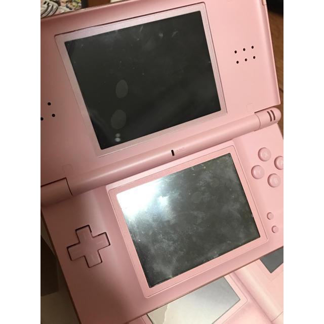 任天堂(ニンテンドウ)のNintendo DS lite☆本体とソフト エンタメ/ホビーのゲームソフト/ゲーム機本体(携帯用ゲーム機本体)の商品写真