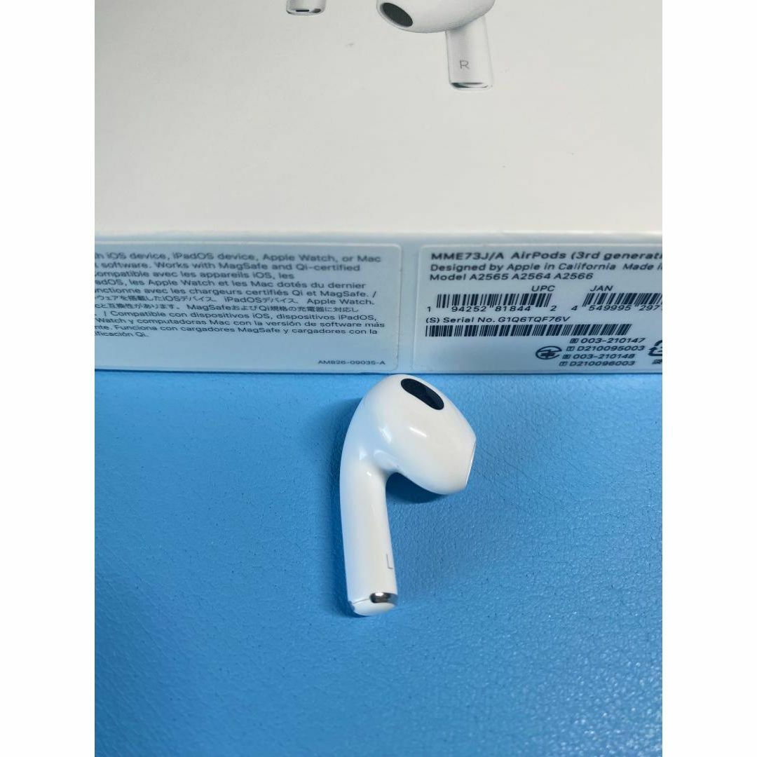 Apple(アップル)のAirPods 第三世代  L片耳 左耳のみ イヤホン A2564 スマホ/家電/カメラのオーディオ機器(ヘッドフォン/イヤフォン)の商品写真