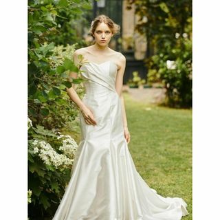 ウェディングドレス マーメイドライン ベアトップ 編み上げ 結婚式(ウェディングドレス)