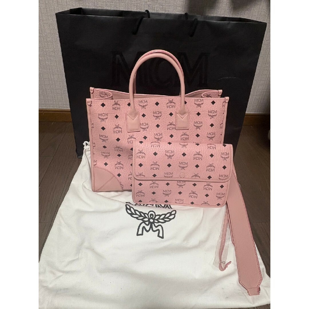 MCM - MCMショルダートートショルダーバッグ☆ピンク☆ポーチ MCM - MCMショルダートートショルダーバッグ☆ピンク☆ポーチ