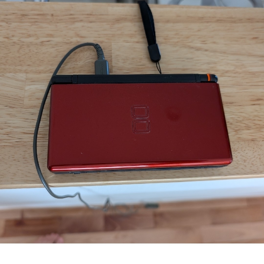 Nintendo DS ニンテンド-DS LITE クリムゾン/ブラック Nintendo DS ニンテンド-DS LITE クリムゾン/ブラック
