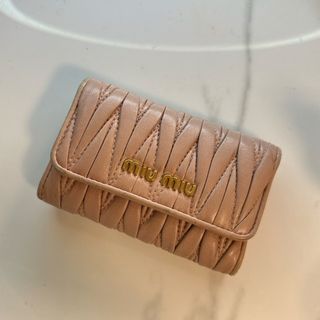 MIU MIU(キーケース)のフリマアイテム一覧 MIU MIU(キーケース)のフリマアイテム一覧