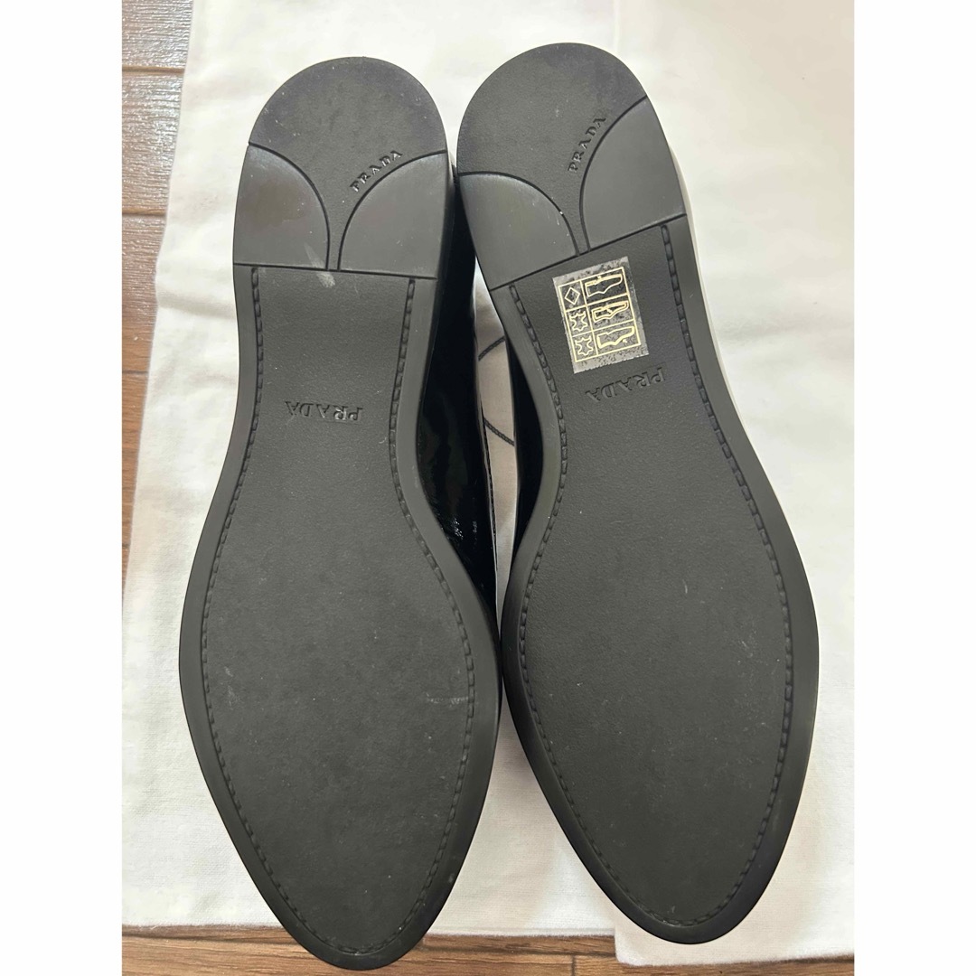 ♪プラダ♪ PRADA 黒 エナメル ローファー 未使用 ♪プラダ♪ PRADA 黒 エナメル ローファー 未使用