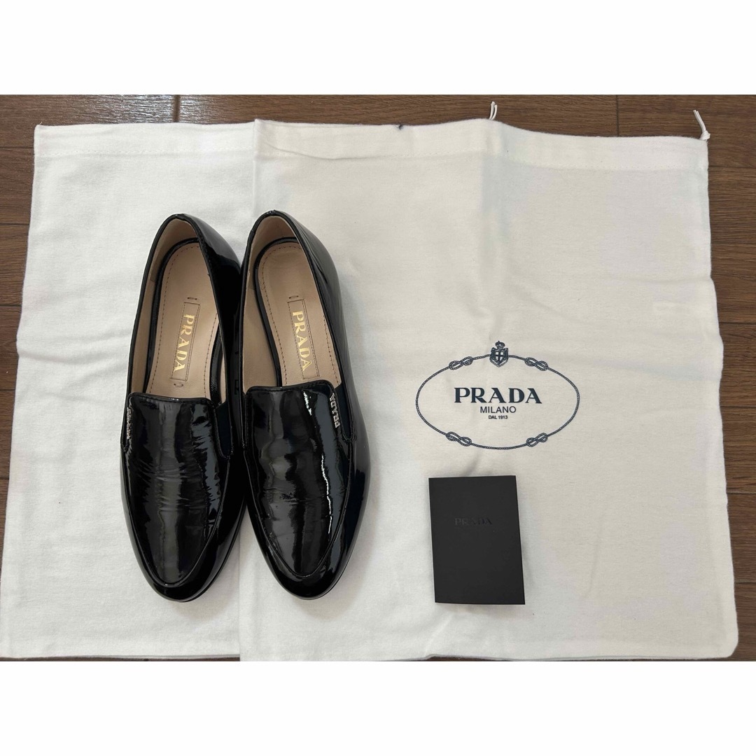 ♪プラダ♪ PRADA 黒 エナメル ローファー 未使用 ♪プラダ♪ PRADA 黒 エナメル ローファー 未使用