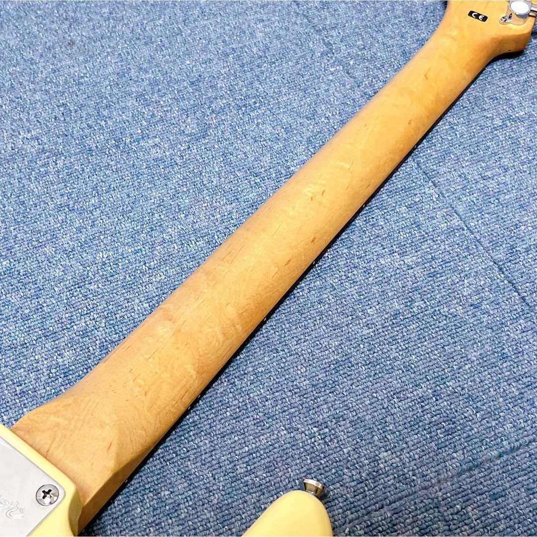 スクワイヤーbyフェンダー ストラトキャスター ホワイト 白 スクワイヤーbyフェンダー ストラトキャスター ホワイト 白