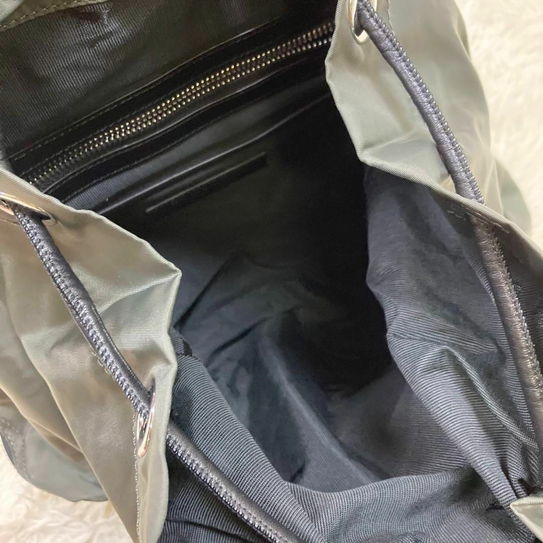 BURBERRY - 美品✨ バーバリー リュック ナイロン レザー カーキ BURBERRY - 美品✨ バーバリー リュック ナイロン レザー カーキ