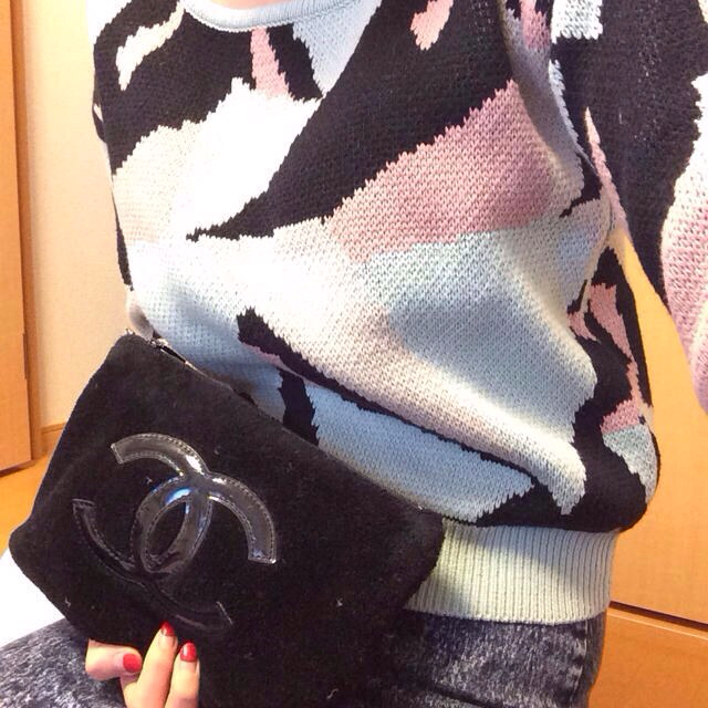 CHANEL - CHANEL ロゴファークラッチバッグ