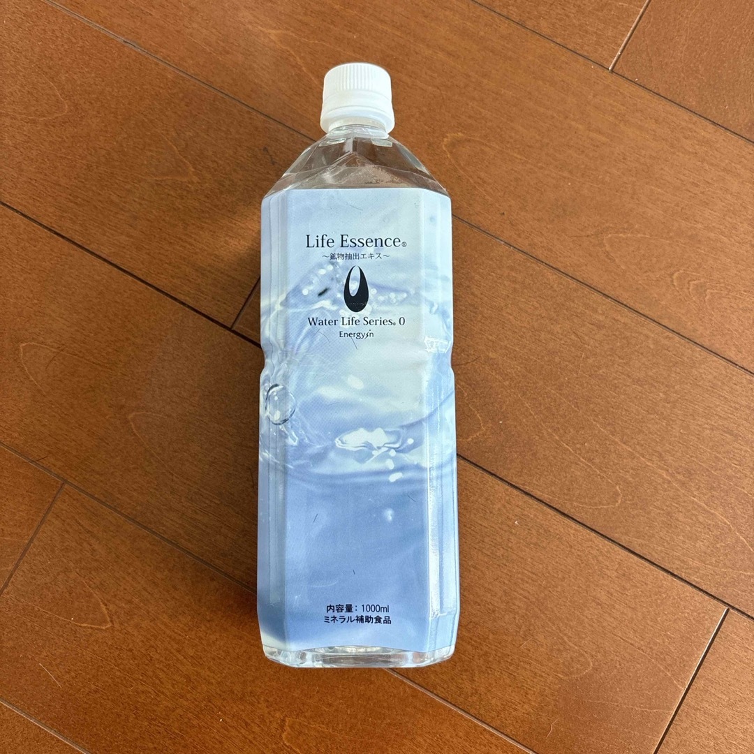 5月限定価格!エコウォーター ライフエッセンス1000ml 食品/飲料/酒の飲料(ミネラルウォーター)の商品写真