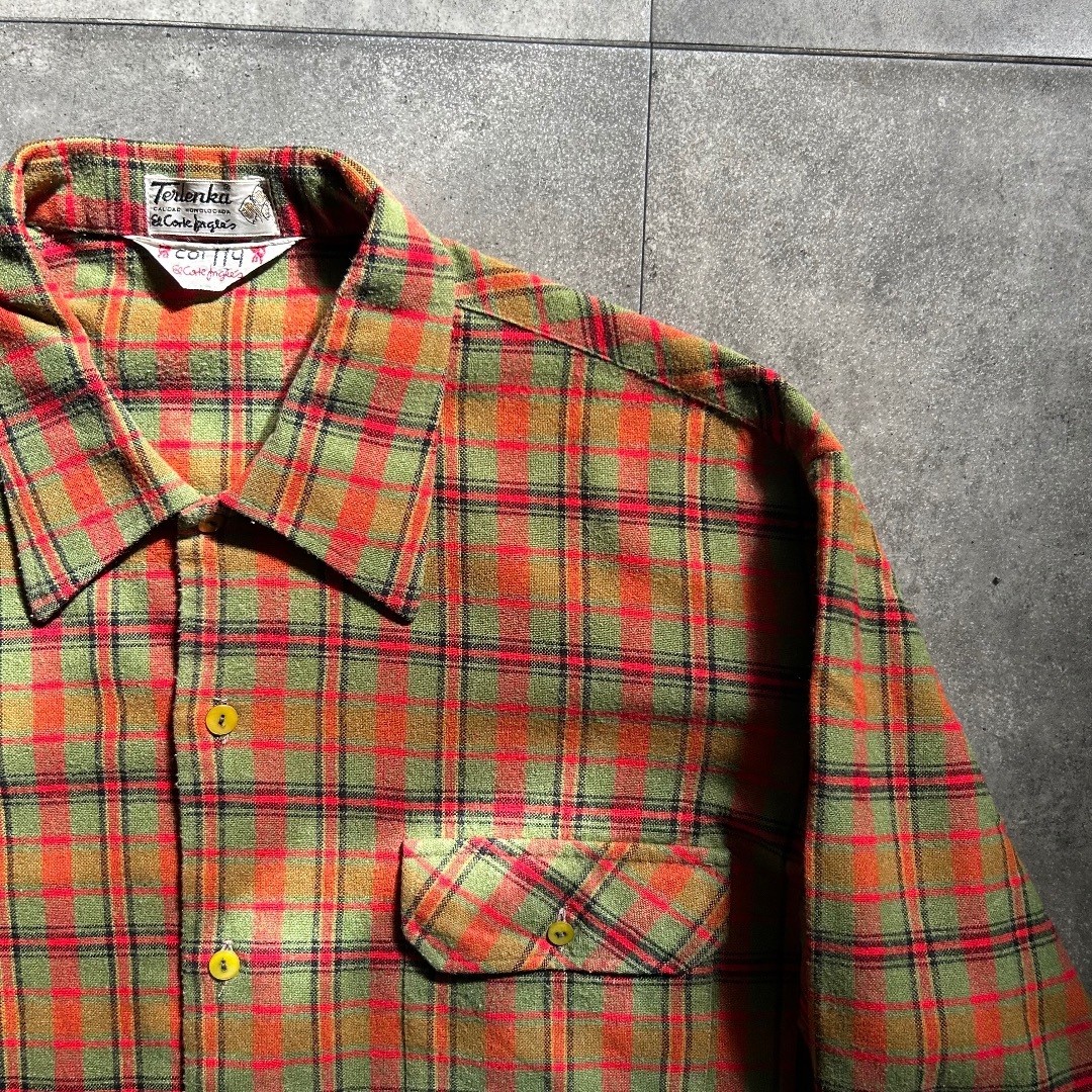 直営店に限定 VINTAGE 黄緑×オレンジ 4 スペイン製 ウールシャツ cortty 70s - トップス