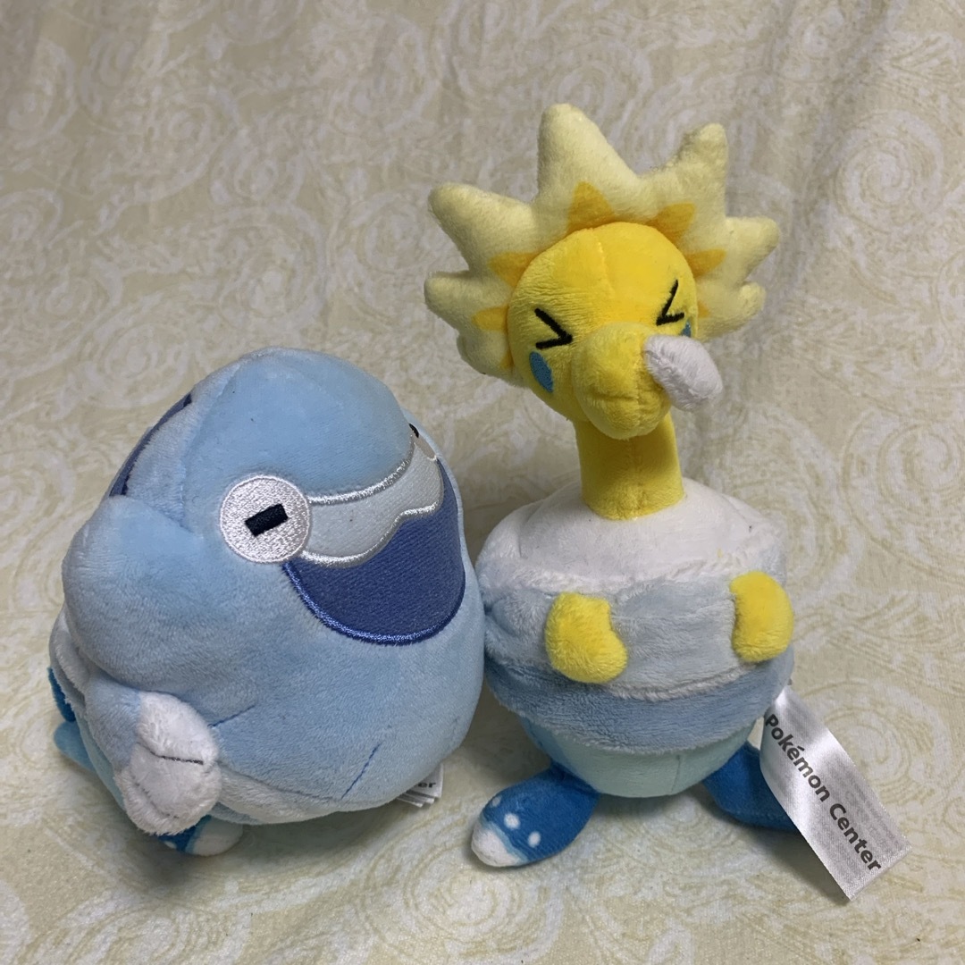 ポケモン　ぬいぐるみ　パッチルドン ウオチルドン　ドールズ