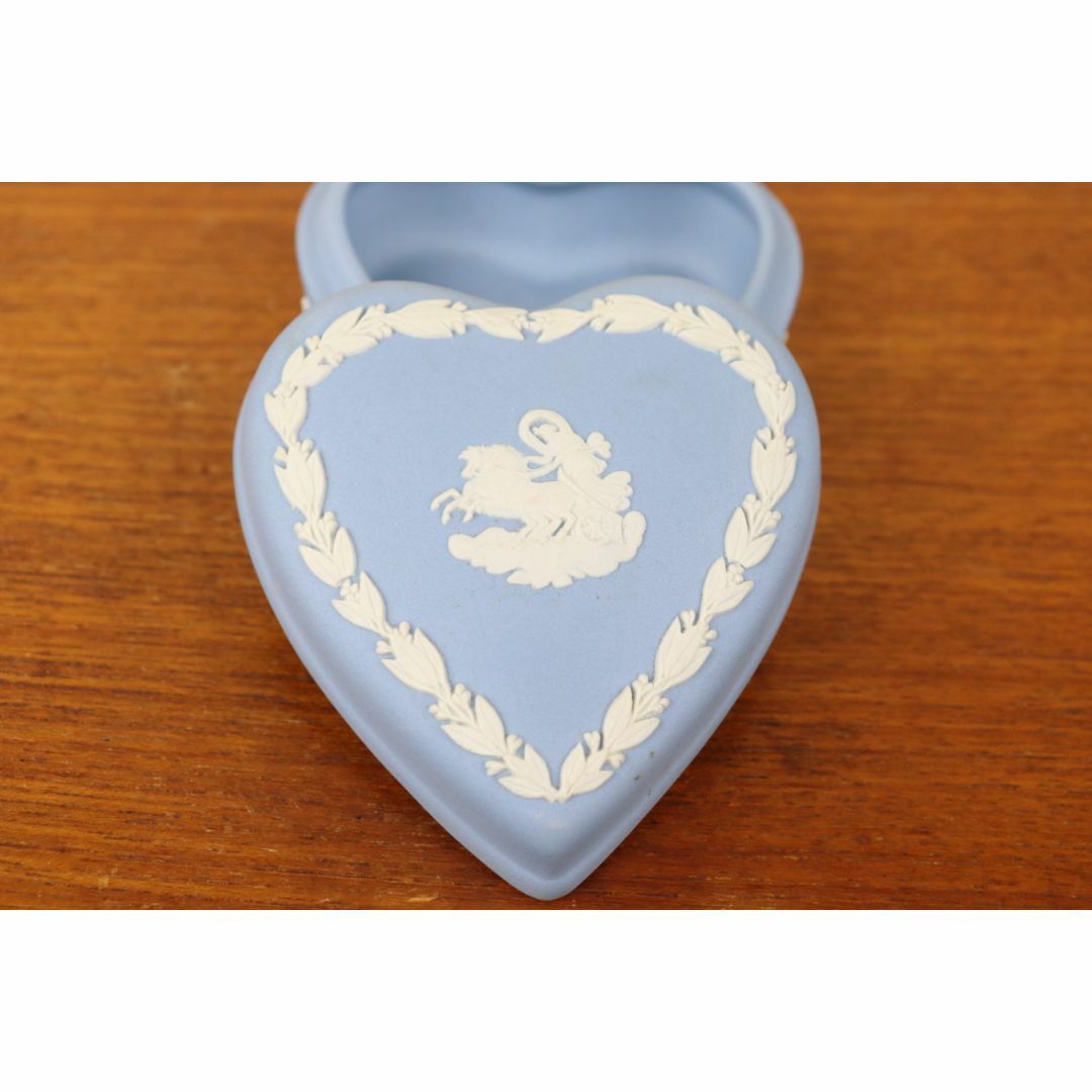WEDGWOOD - ウェッジウッド ジャスパー 小物入れ ハートボックス WEDGWOOD - ウェッジウッド ジャスパー 小物入れ ハートボックス