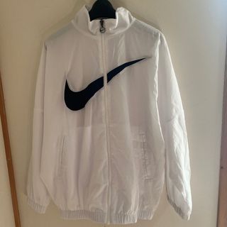 ナイキ(NIKE)の新品　Mサイズ　白　ナイキのウィンドブレーカー(その他)