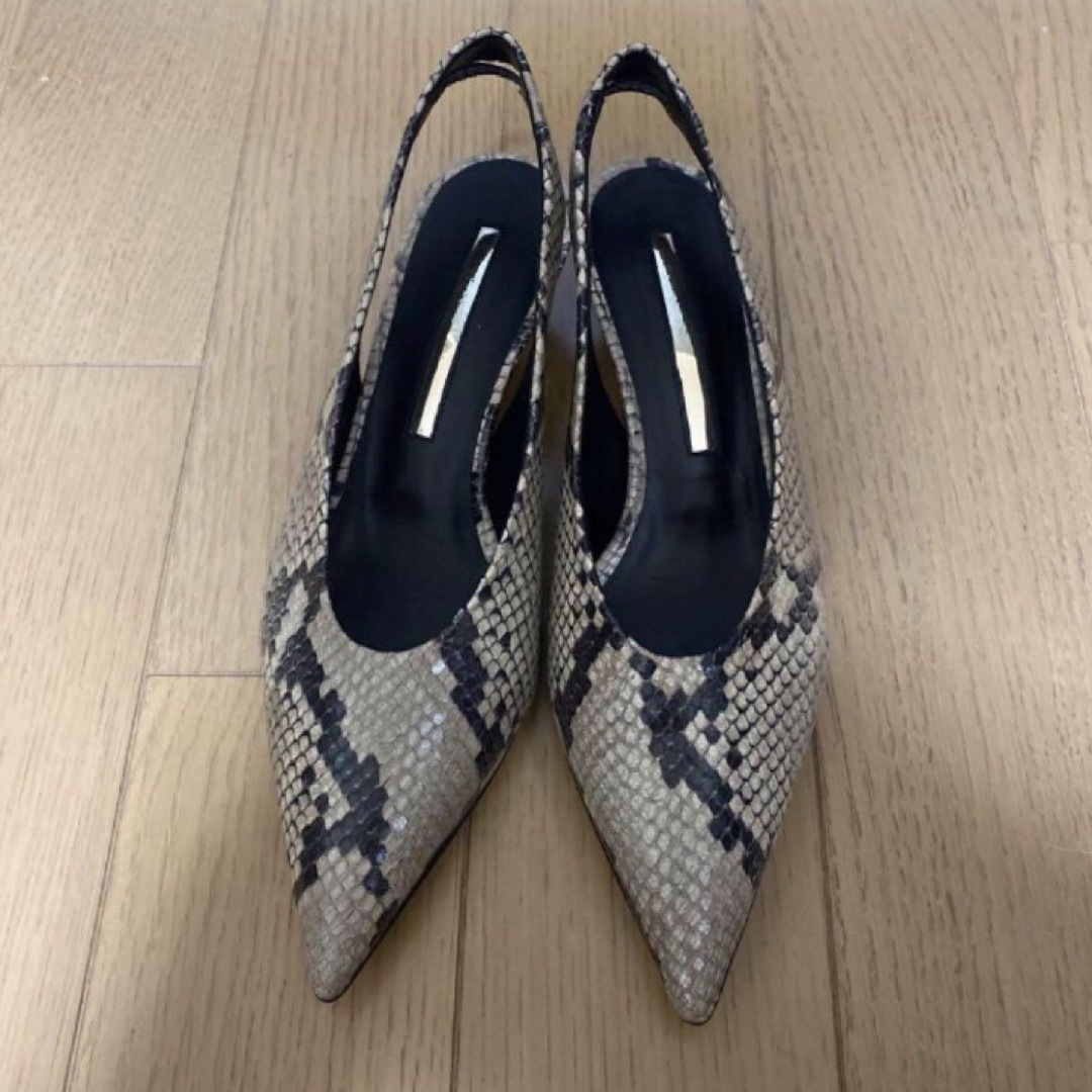 アパルトモン《BRENTA 》ブレンタ パイソンパンプス アパルトモン《BRENTA 》ブレンタ パイソンパンプス