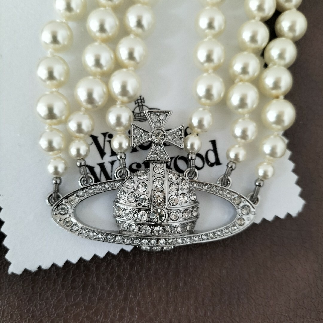 Vivienne Westwood - ヴィヴィアンウエストウッド 3連パール Vivienne Westwood - ヴィヴィアンウエストウッド 3連パール
