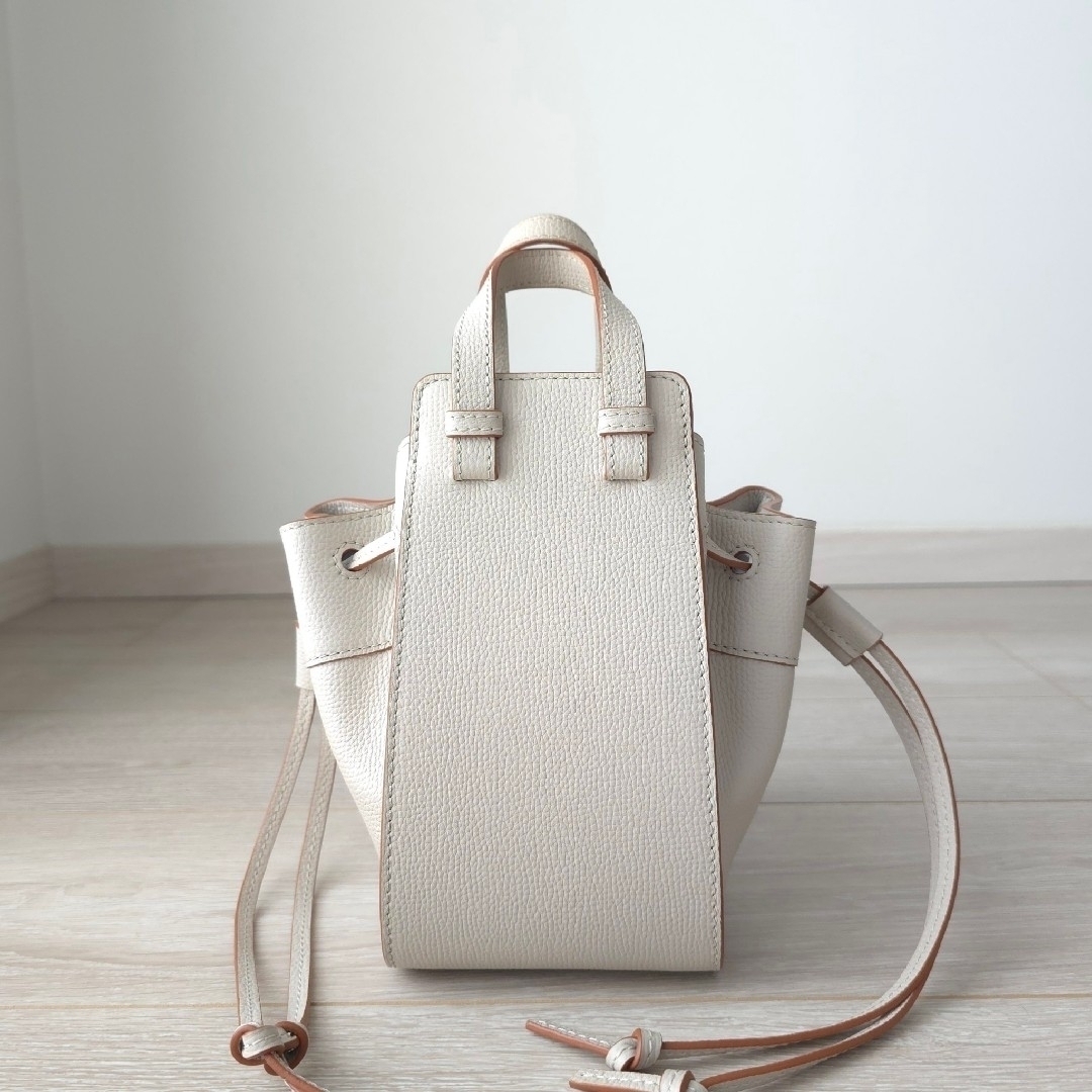 LOEWE - 極美品【ロエベ】ハンモック ミニ ドローストリング LOEWE - 極美品【ロエベ】ハンモック ミニ ドローストリング