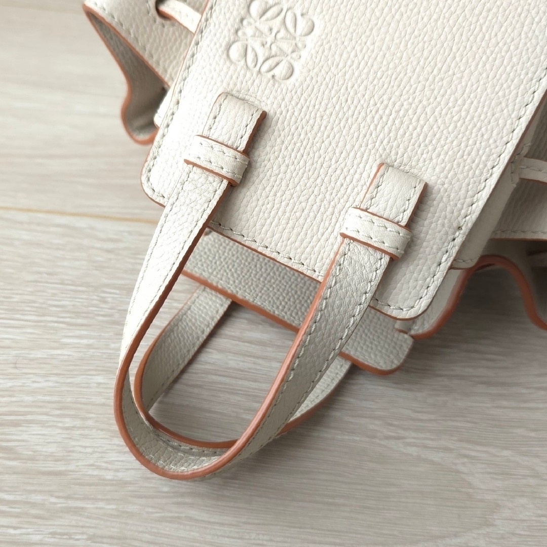 LOEWE - 極美品【ロエベ】ハンモック ミニ ドローストリング LOEWE - 極美品【ロエベ】ハンモック ミニ ドローストリング