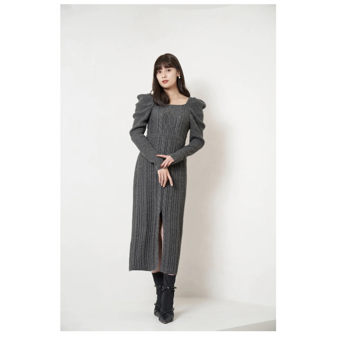 新品未使用herlipto Cable Knit Dress vanilla 新品未使用herlipto Cable Knit Dress vanilla