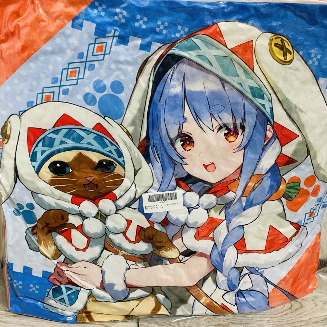 hololive(ホロライブ)の兎田ぺこら クッション モンハン コラボ カプコン カプとれ エンタメ/ホビーのおもちゃ/ぬいぐるみ(キャラクターグッズ)の商品写真