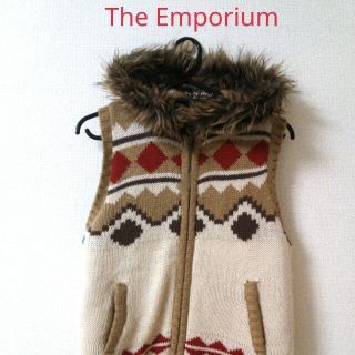 ジエンポリアム(THE EMPORIUM)のニットベスト(ダウンベスト)