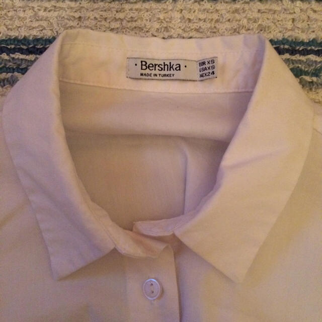 Bershka(ベルシュカ)のベルシュカ コルセット付きシャツ レディースのトップス(シャツ/ブラウス(長袖/七分))の商品写真