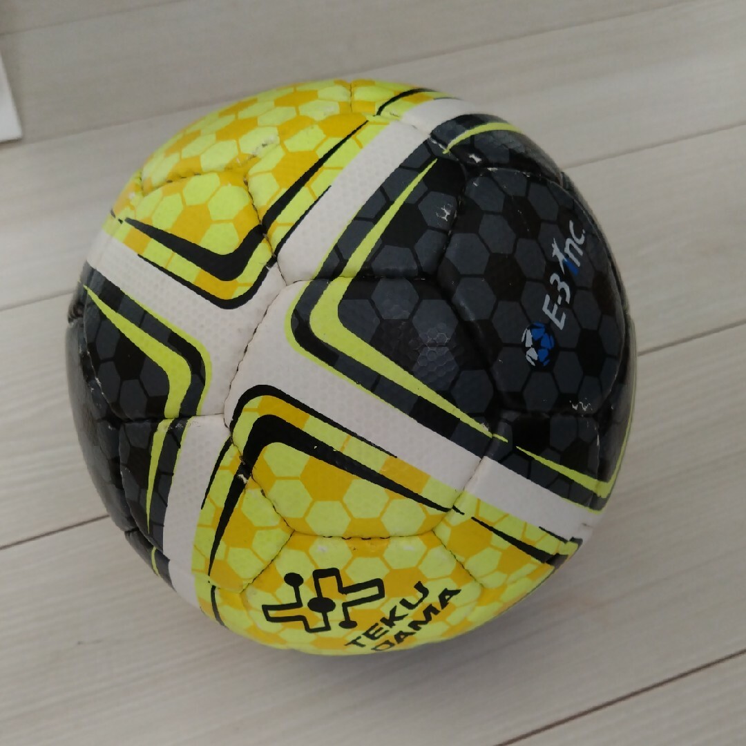 テクダマ TEKUDAMA サッカー リフティング 中古 スポーツ/アウトドアのサッカー/フットサル(ボール)の商品写真