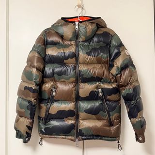 MONCLER(ダウンジャケット)のフリマアイテム一覧 MONCLER(ダウンジャケット)のフリマアイテム一覧