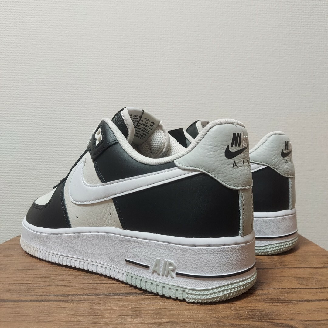NIKE ナイキ エアフォース 1 ´07 LV8 未使用 メンズ 30cm NIKE ナイキ エアフォース 1 ´07 LV8 未使用 メンズ 30cm
