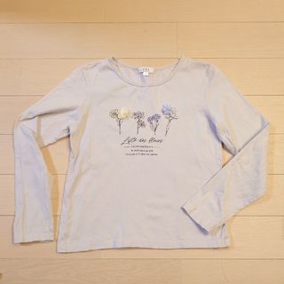 アーヴェヴェ(a.v.v)のA.V.V 長袖 Tシャツ パープル生地 花の飾り 150cm(Tシャツ/カットソー)