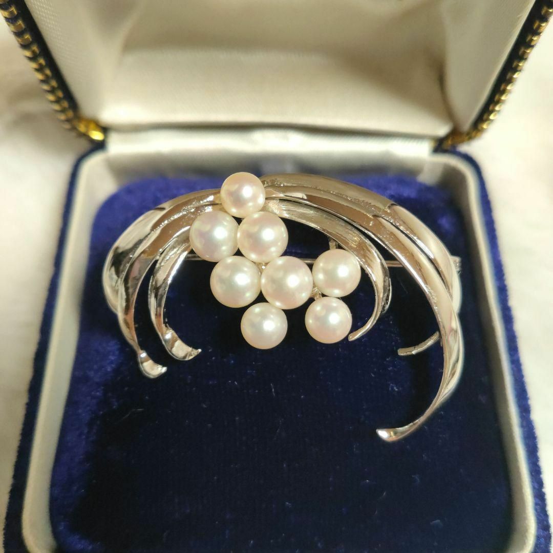 美品 ミキモト ブローチ silver ベビーパール 4〜5mm 希少 レア8粒 美品 ミキモト ブローチ silver ベビーパール 4〜5mm 希少 レア8粒