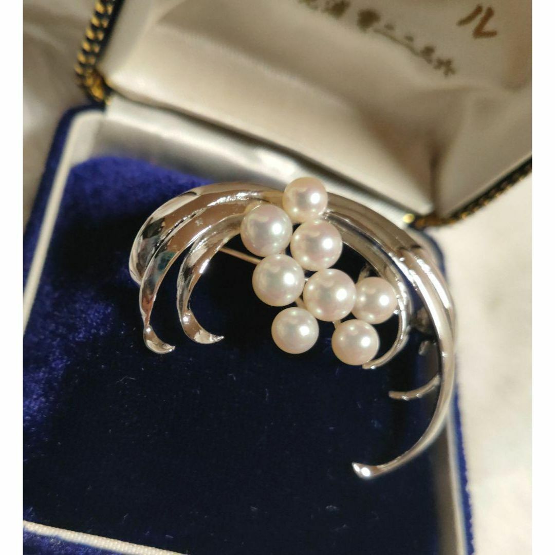 美品 ミキモト ブローチ silver ベビーパール 4〜5mm 希少 レア8粒 美品 ミキモト ブローチ silver ベビーパール 4〜5mm 希少 レア8粒