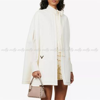 VALENTINO(ポンチョ)のフリマアイテム一覧 VALENTINO(ポンチョ)のフリマアイテム一覧