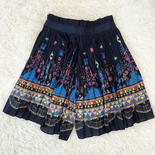 sacai(プリーツ ・ ひざ丈スカート)のフリマアイテム一覧 sacai(プリーツ ・ ひざ丈スカート)のフリマアイテム一覧