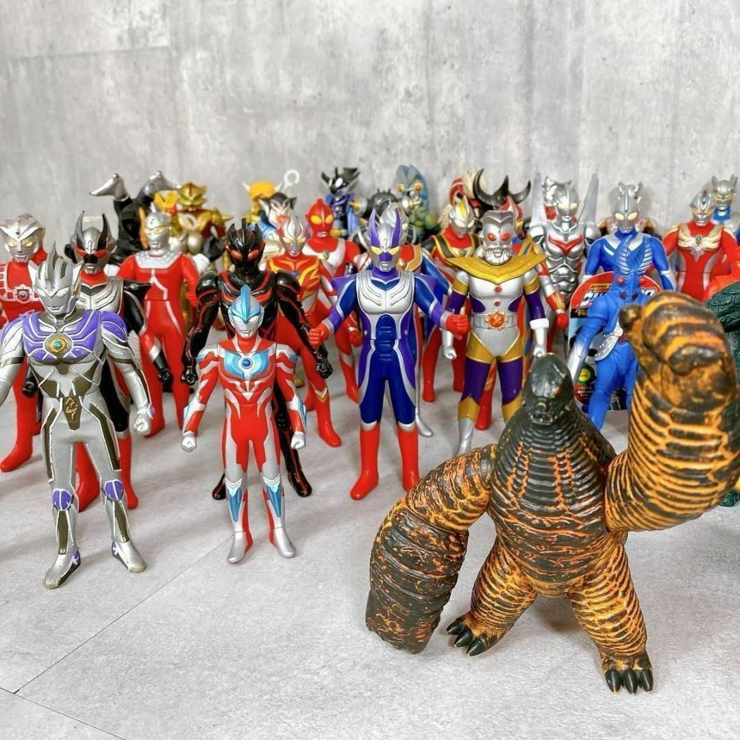 ウルトラ怪獣シリーズ 怪獣ソフビ 61体 (中古フィギュア きよ ウルトラ怪獣シリーズ 怪獣ソフビ 61体 (中古フィギュア きよ