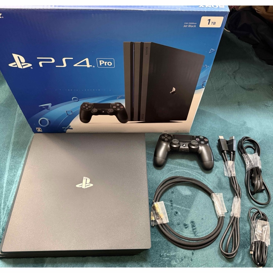 PlayStation 4 Pro CUH-7000B B01 PlayStation 4 Pro CUH-7000B B01