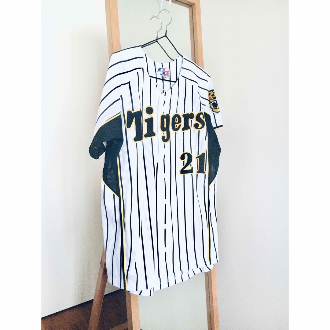 阪神タイガース 21 岩田稔選手 2010年 実使用 直筆サイン入り 阪神タイガース 21 岩田稔選手 2010年 実使用 直筆サイン入り